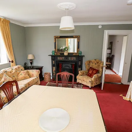 Holiday home Churchfield House